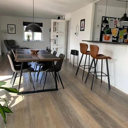 Hus I Villa *